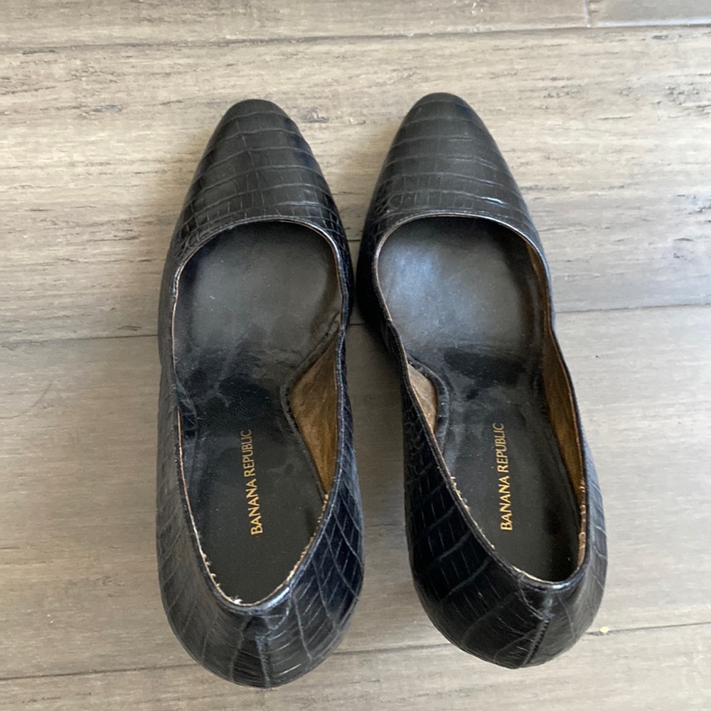 Banana Republic Crocodile Embossed Leather Heels Size 6